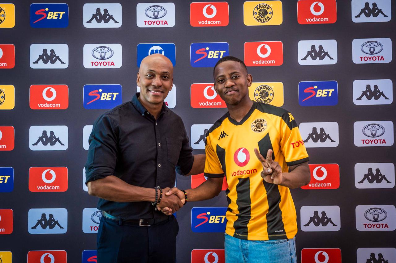 I-Kaizer Chiefs imemezele ukusayiniswa kukaThabo Cele