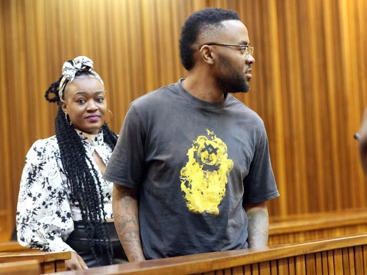 Zigwetshwe uDilika Jele izithandani ezabulala owesilisa ngoba zifuna ukuhlomula kuMshwalwensi wakhe