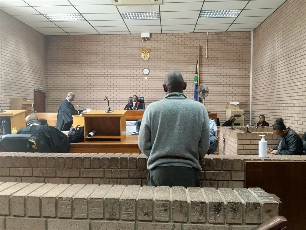 Injabulo uThisha owadlwela ingane enqatshelwa iBheyili
