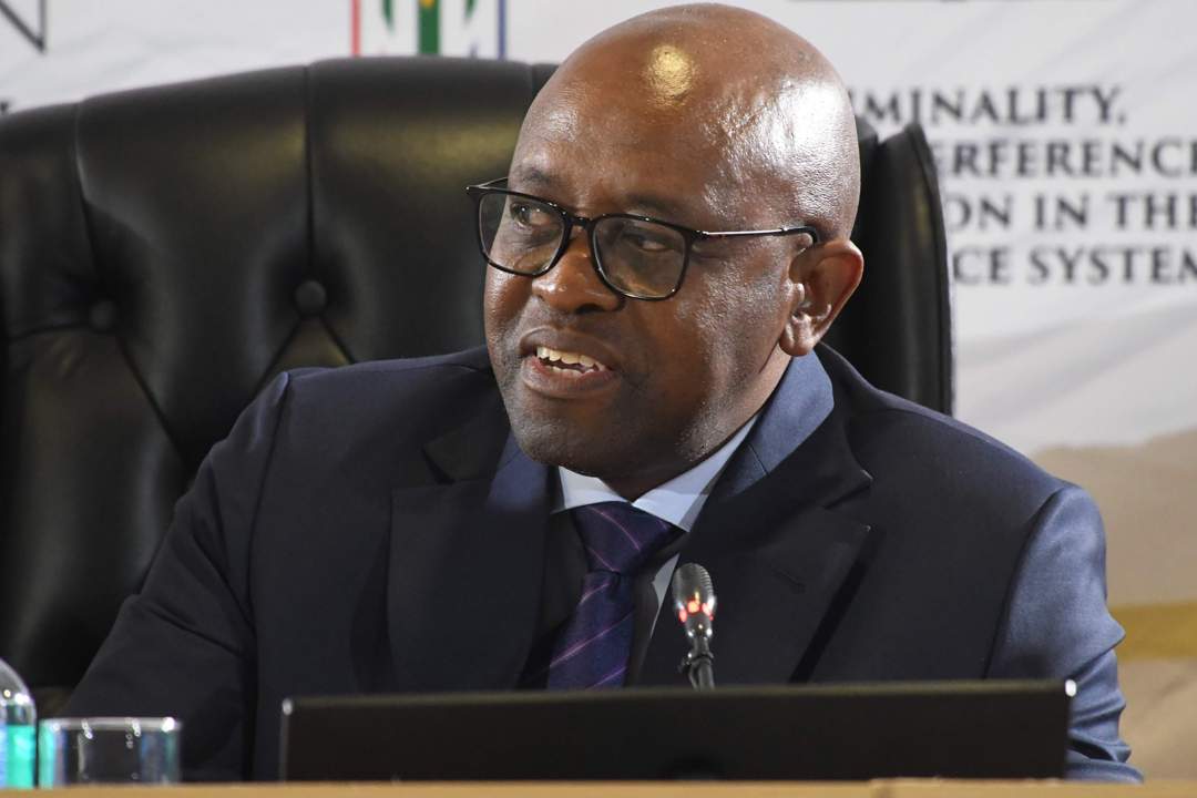 Isahlabe ikhefu iKhomishana ka Madlanga