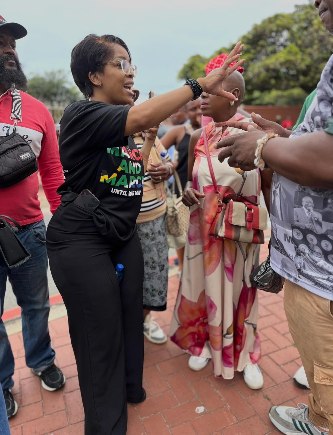 Udedelwe ngesexwayiso uMaNgobese