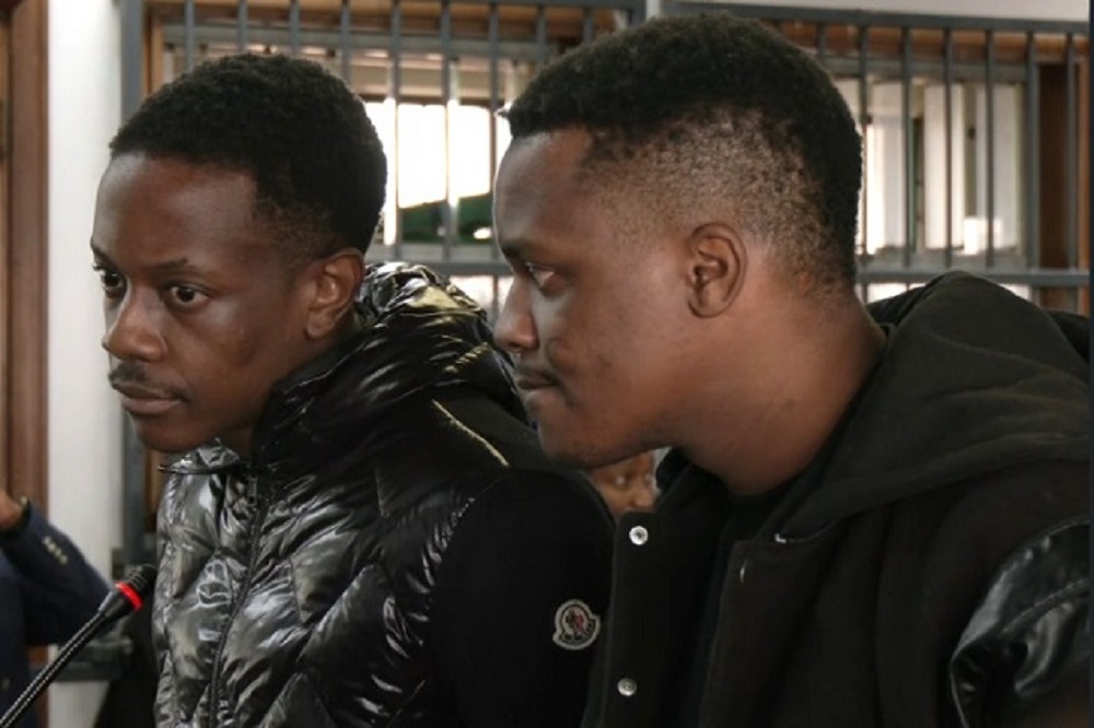 Indodana kaMugabe yakhokhela isisulu ukuze sivale umlomo